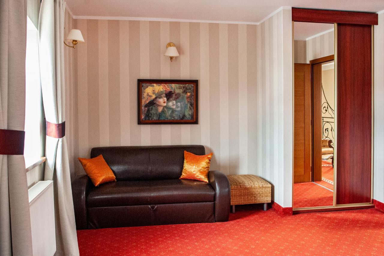 Hotel Spichlerz Lubawa Екстер'єр фото